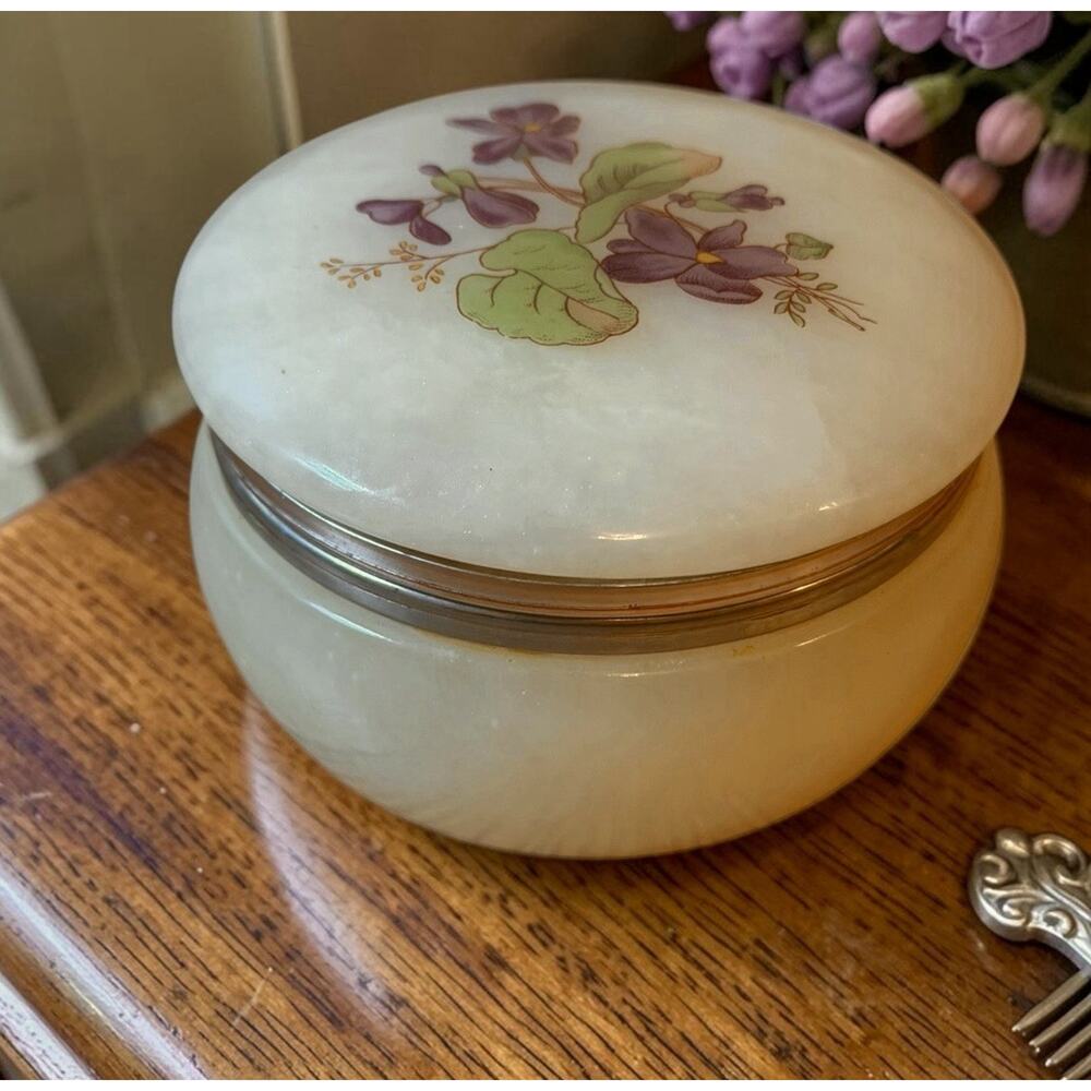 Vintage Hand Carved ITALY Alabaster Trinket Box Hinged Lid Floral Iris 3624-37